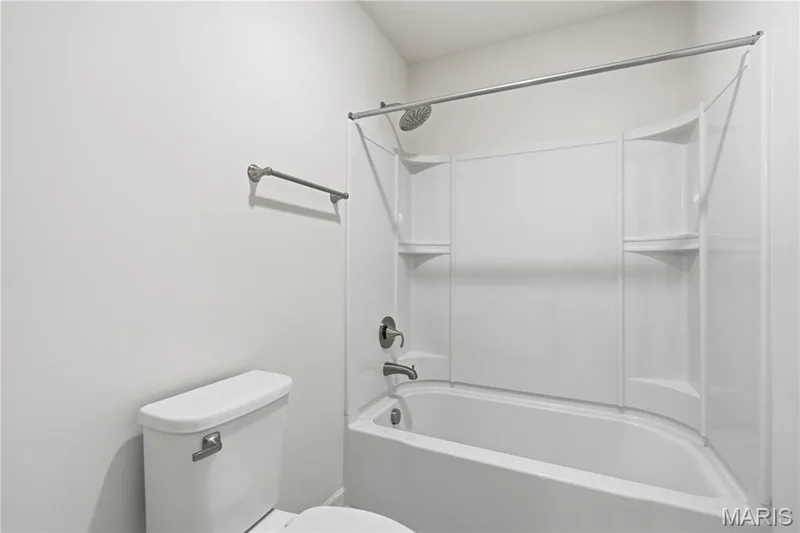 Jack and Jill bath private water closet with combined shower and bathtub — 1278 Harvester Drive, Chesterfield, MO 63005