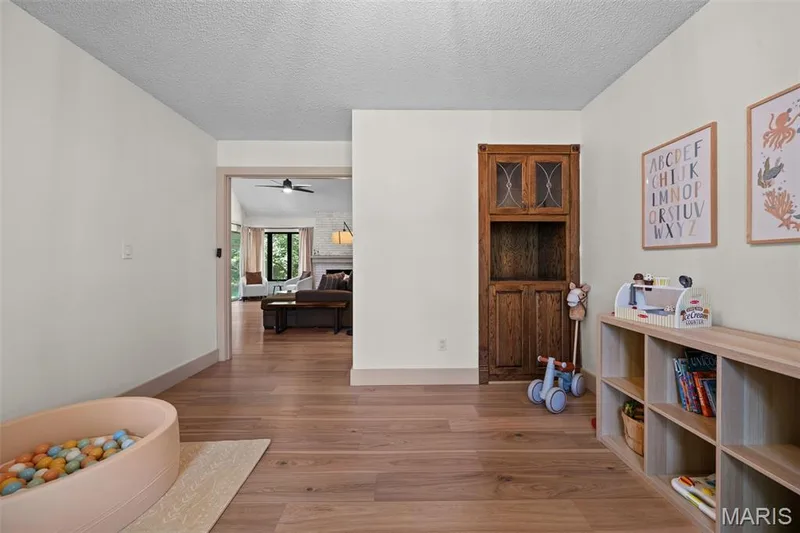 2045 Country Field Drive, Chesterfield, MO 63017 — listing photo 17 of 43