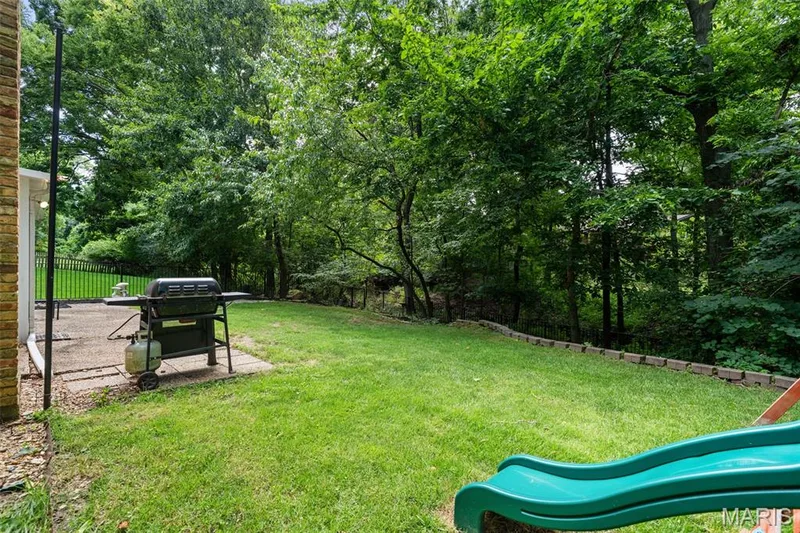 2045 Country Field Drive, Chesterfield, MO 63017 — listing photo 39 of 43