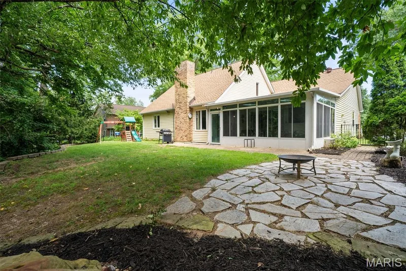 2045 Country Field Drive, Chesterfield, MO 63017 — listing photo 41 of 43