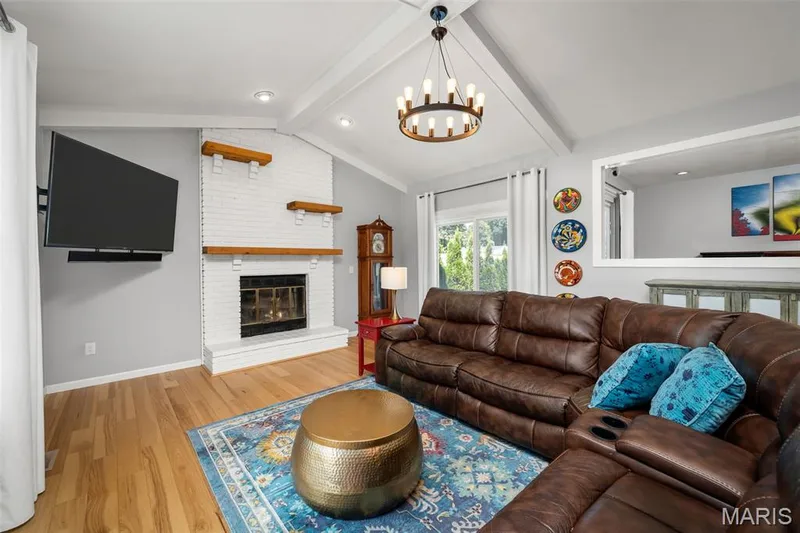 1 Oak Valley Drive, St Peters, MO 63376 — listing photo 4 of 34