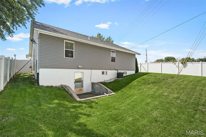 1 Oak Valley Drive, St Peters, MO 63376 — listing photo 30 of 34