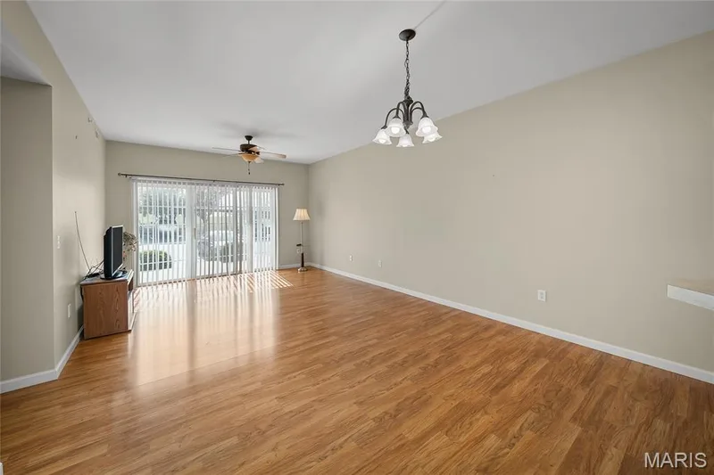 1505 S Old Highway 94 #203, St Charles, MO 63303 — listing photo 11 of 35