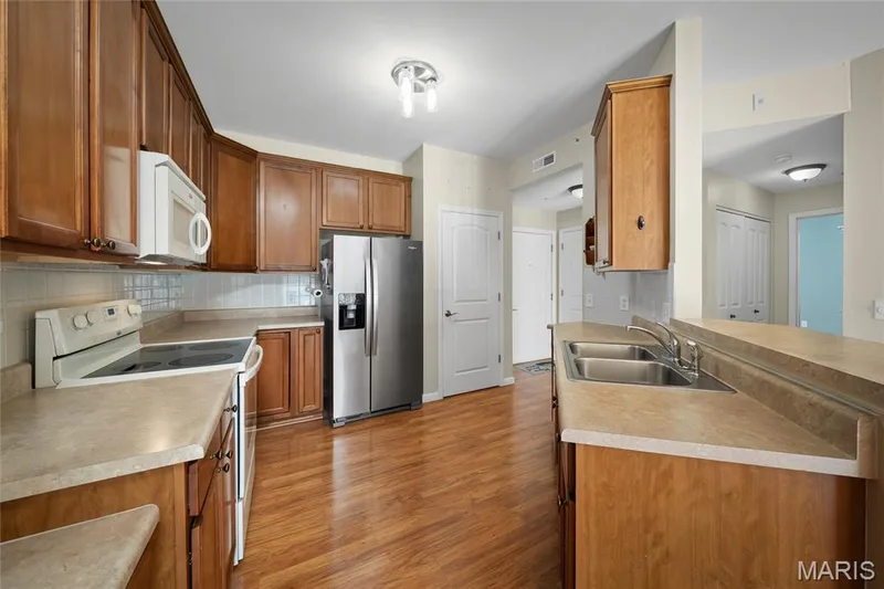 1505 S Old Highway 94 #203, St Charles, MO 63303 — listing photo 15 of 35