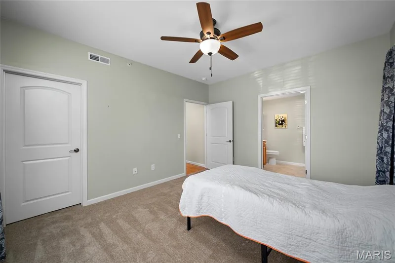 1505 S Old Highway 94 #203, St Charles, MO 63303 — listing photo 19 of 35