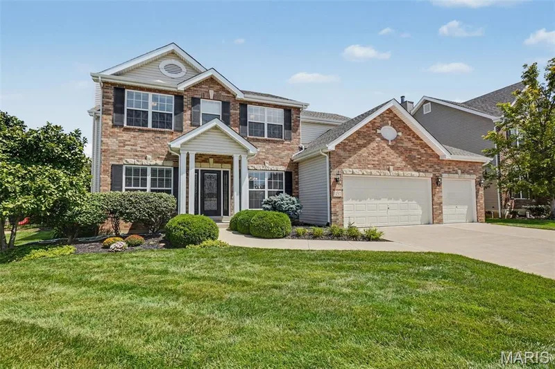 1157 Hollow Valley Court, St Charles, MO 63304 — listing photo 2 of 27
