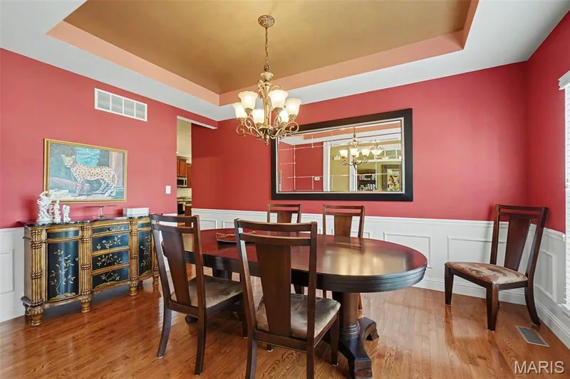 1157 Hollow Valley Court, St Charles, MO 63304 — listing photo 5 of 27