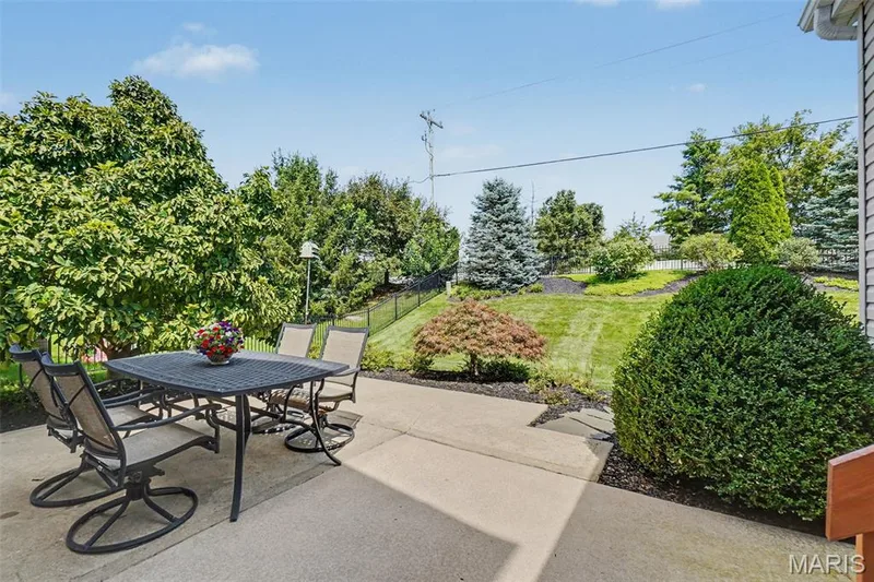 1157 Hollow Valley Court, St Charles, MO 63304 — listing photo 24 of 27
