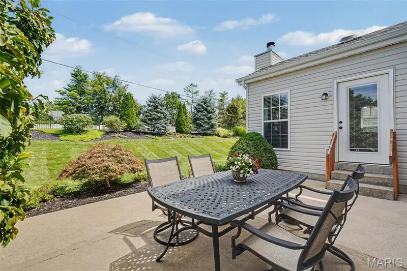 1157 Hollow Valley Court, St Charles, MO 63304 — listing photo 25 of 27
