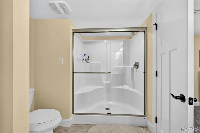 LL walk-in shower — 155 Haven Ridge Court, Dardenne Prairie, MO 63368