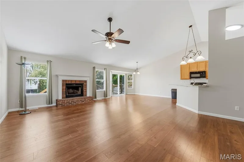 215 Old Chesapeake Drive, Wentzville, MO 63385 — listing photo 6 of 49