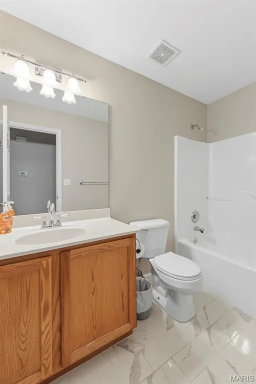 215 Old Chesapeake Drive, Wentzville, MO 63385 — listing photo 32 of 49