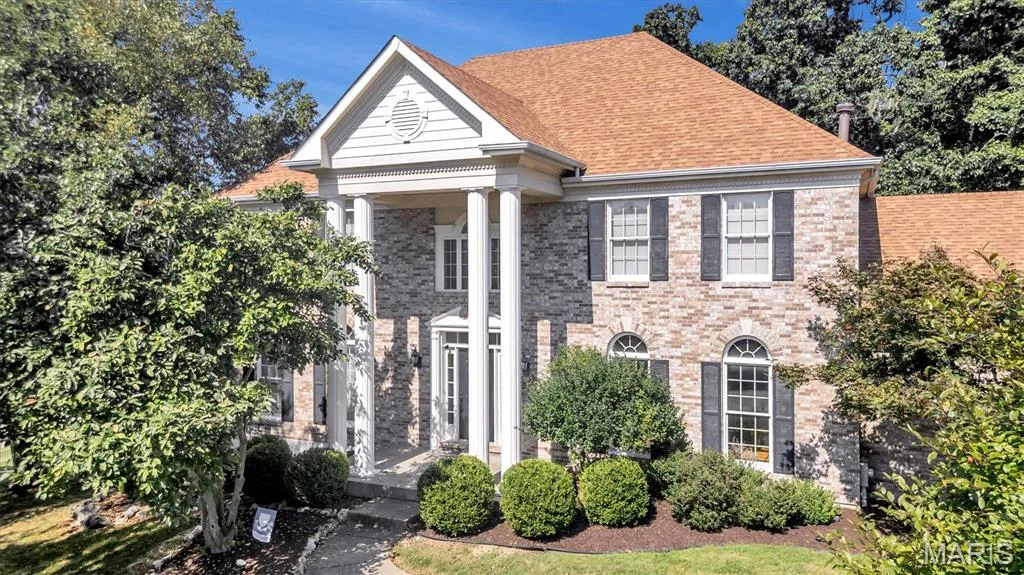 1415 Haarman Oak Drive, Chesterfield, MO 63005 — listing photo 1 of 68