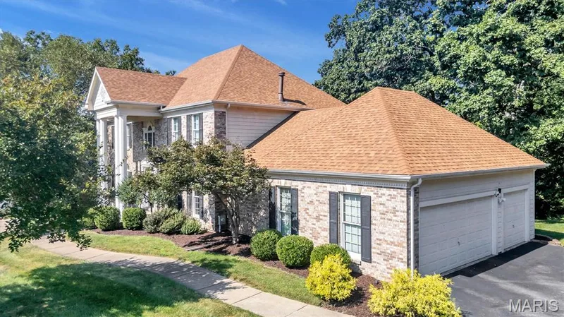 1415 Haarman Oak Drive, Chesterfield, MO 63005 — listing photo 3 of 68