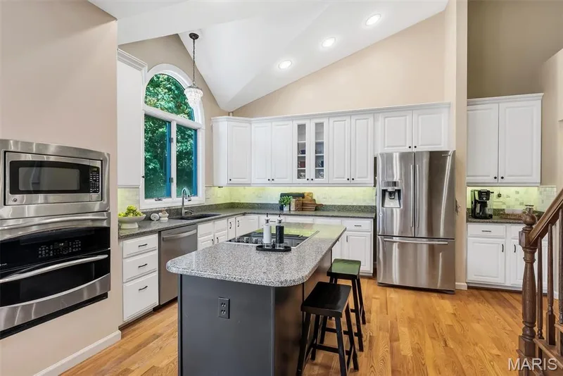 1415 Haarman Oak Drive, Chesterfield, MO 63005 — listing photo 18 of 68