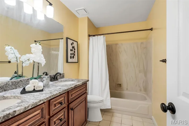 1415 Haarman Oak Drive, Chesterfield, MO 63005 — listing photo 32 of 68