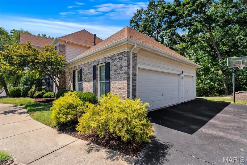 1415 Haarman Oak Drive, Chesterfield, MO 63005 — listing photo 42 of 68