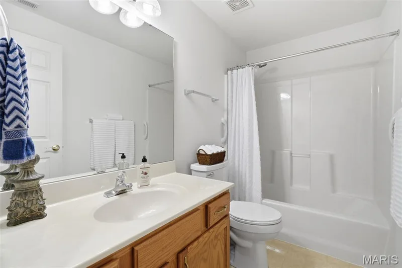 845 Braefield Court, Chesterfield, MO 63017 — listing photo 19 of 28