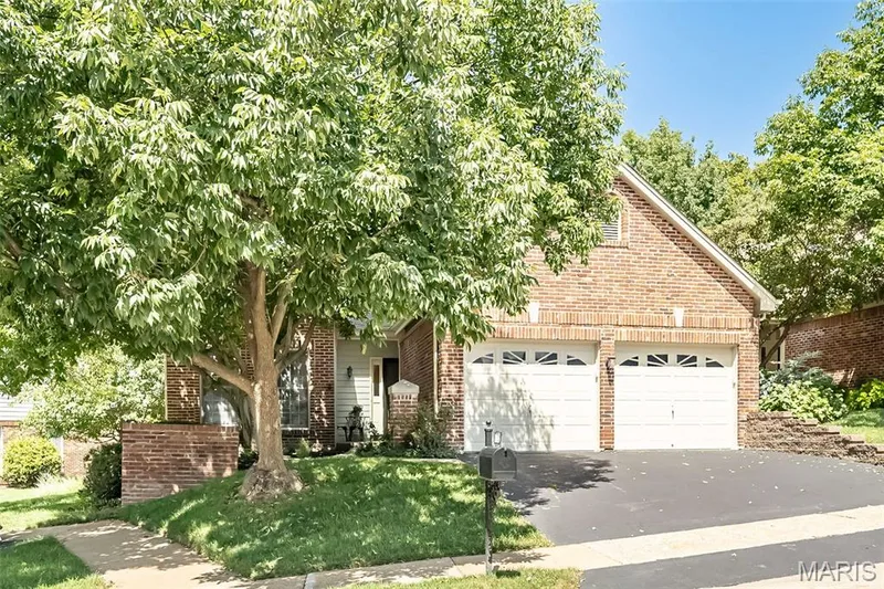 14143 Woods Mill Cove Drive, Chesterfield, MO 63017 — listing photo 1 of 51