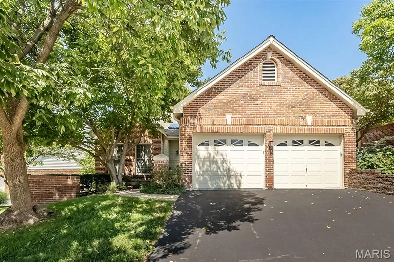 14143 Woods Mill Cove Drive, Chesterfield, MO 63017 — listing photo 2 of 51