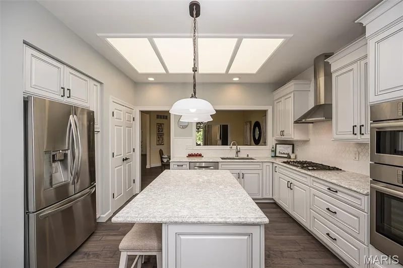 14143 Woods Mill Cove Drive, Chesterfield, MO 63017 — listing photo 11 of 51