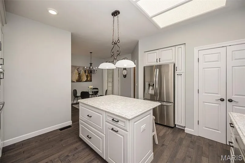 14143 Woods Mill Cove Drive, Chesterfield, MO 63017 — listing photo 15 of 51
