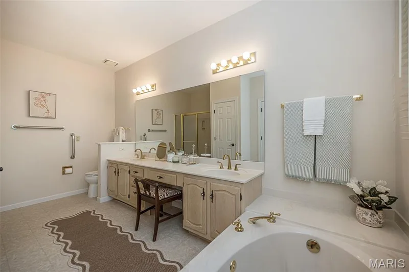 14143 Woods Mill Cove Drive, Chesterfield, MO 63017 — listing photo 37 of 51
