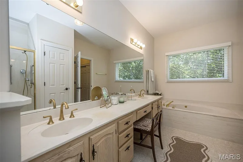 14143 Woods Mill Cove Drive, Chesterfield, MO 63017 — listing photo 40 of 51
