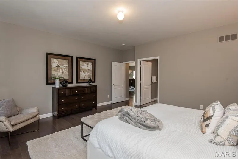 2708 Brook Hill Lane, St Charles, MO 63303 — listing photo 11 of 49
