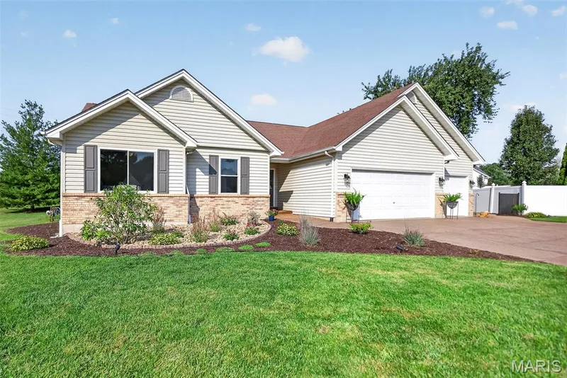 Front of house landscaping — 1509 Langrove Drive, O'Fallon, MO 63368