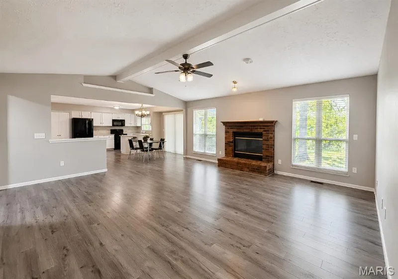 21 White Chapel, O'Fallon, MO 63368 — listing photo 6 of 44