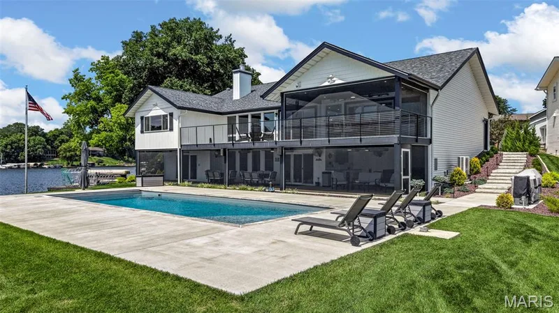 22 Harbor Point Court, Lake St. Louis, MO 63367 — listing photo 9 of 73