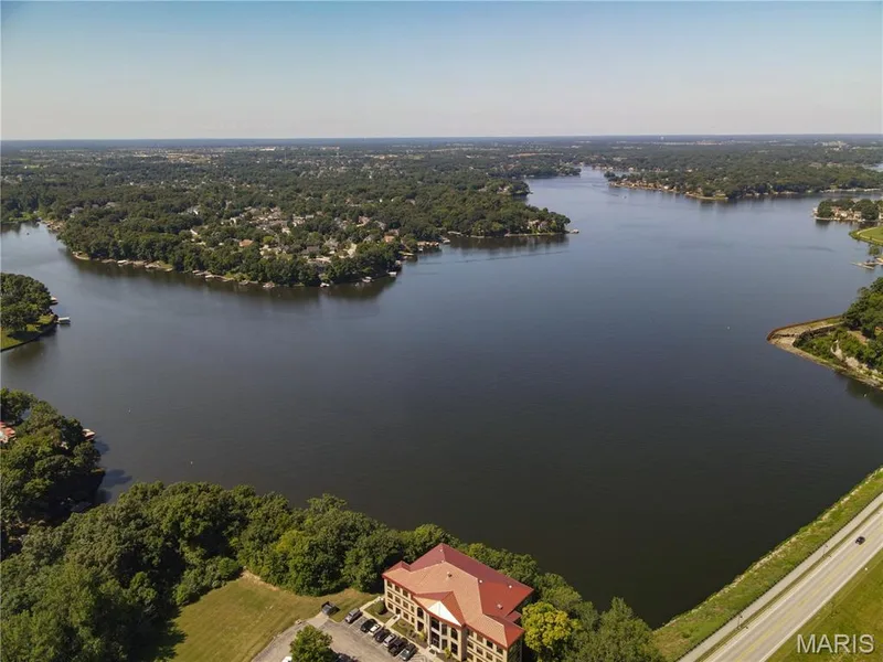 Lake Saint Louis, Missouri — 22 Harbor Point Court, Lake St. Louis, MO 63367