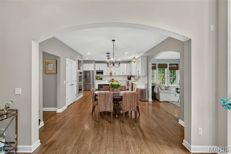 62 Saybridge Manor Parkway, Lake St. Louis, MO 63367 — listing photo 17 of 97