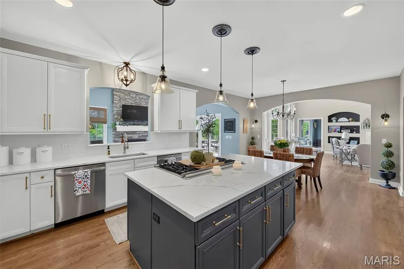 62 Saybridge Manor Parkway, Lake St. Louis, MO 63367 — listing photo 25 of 97