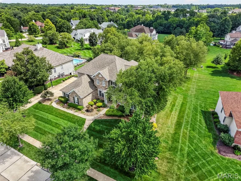62 Saybridge Manor Parkway, Lake St. Louis, MO 63367 — listing photo 85 of 97