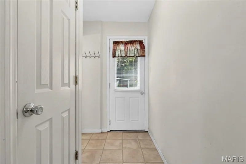1128 Hall Street, St Charles, MO 63301 — listing photo 20 of 25