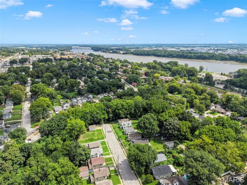 1128 Hall Street, St Charles, MO 63301 — listing photo 25 of 25