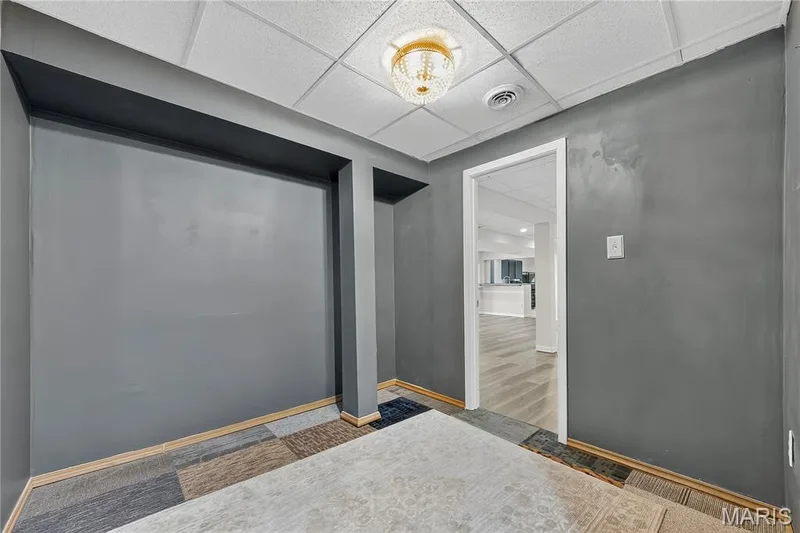 Recessed wall feature with gray paint — 934 Annabrook Park Drive, O'Fallon, MO 63366