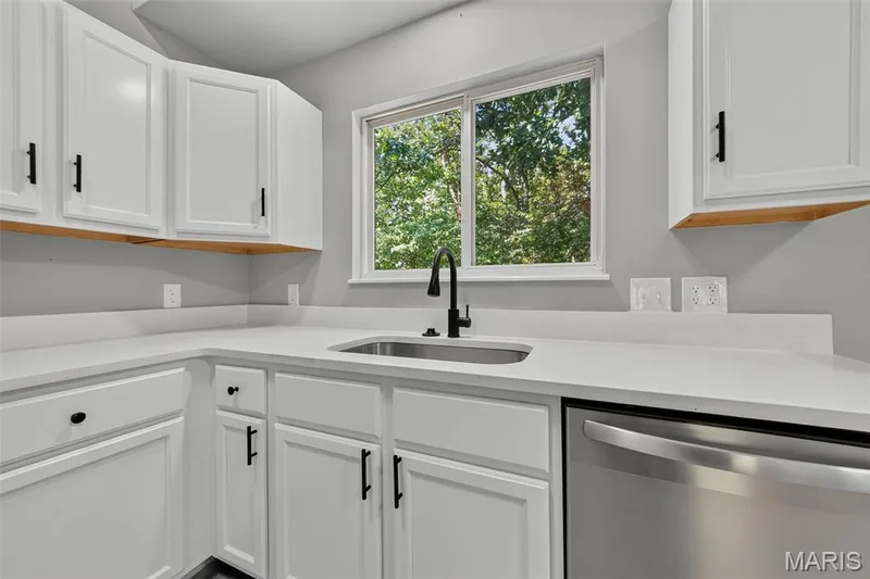 Picture window overlooking trees. — 1035 Providence Pointe Drive, Wentzville, MO 63385