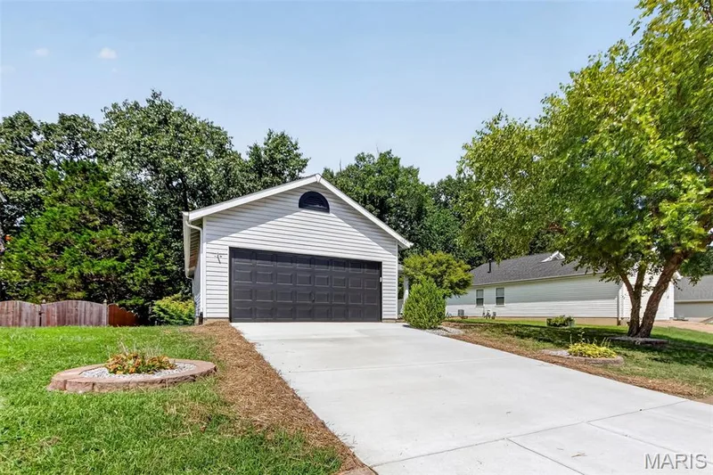 1035 Providence Pointe Drive, Wentzville, MO 63385 — listing photo 40 of 42