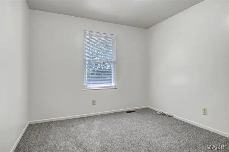 Spare bedroom — 1401 Tamarack Drive, St Charles, MO 63301