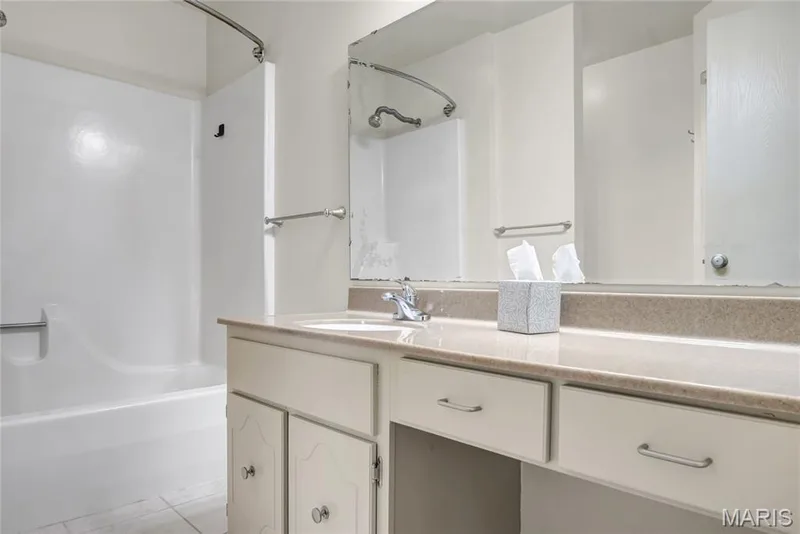1401 Tamarack Drive, St Charles, MO 63301 — listing photo 19 of 30
