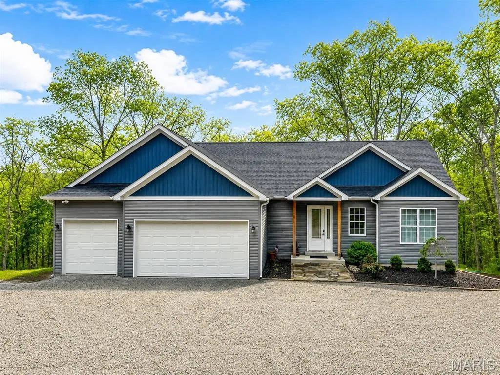 215 Rugged Acres, Defiance, MO 63341 — listing photo 1 of 19