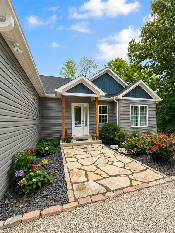 215 Rugged Acres, Defiance, MO 63341 — listing photo 2 of 19