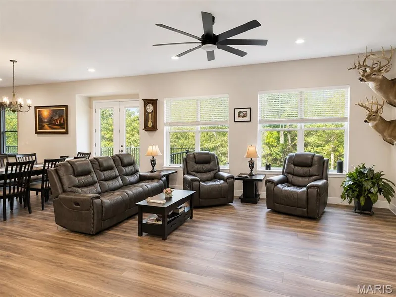 215 Rugged Acres, Defiance, MO 63341 — listing photo 4 of 19