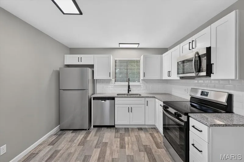 All the stainless steel appliances will remain with the home. — 1688 Knightwood Lane, O'Fallon, MO 63366