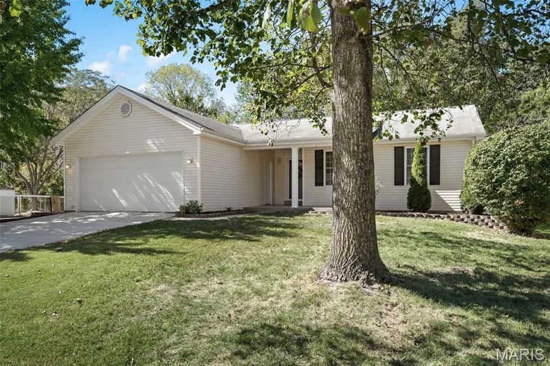 226 Barrington Drive, St Peters, MO 63376 — listing photo 2 of 31