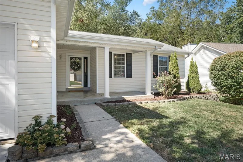 226 Barrington Drive, St Peters, MO 63376 — listing photo 4 of 31