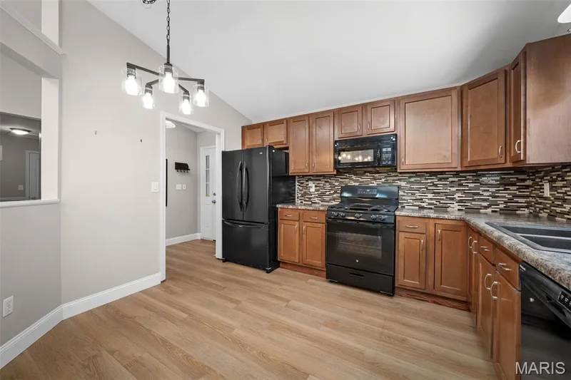 226 Barrington Drive, St Peters, MO 63376 — listing photo 11 of 31